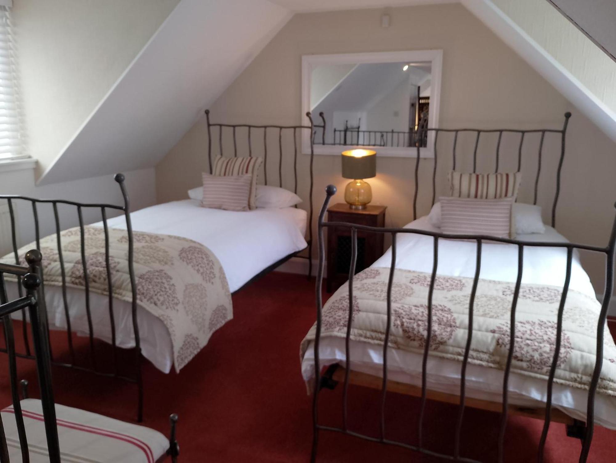 Smiddy House Bed & Breakfast สปีนบริดจ์ ภายนอก รูปภาพ